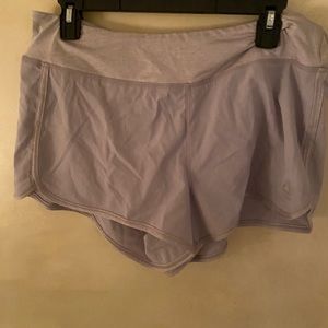 NEVER WORN REEBOK SHORTS